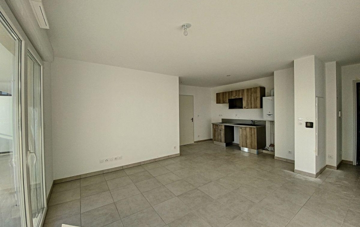 2 Pièces MARSEILLE (13010)  43 m2 840 € 