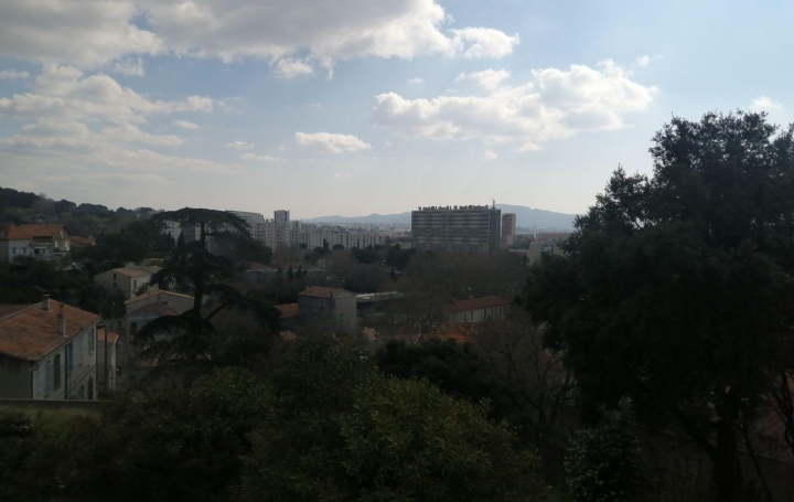 3 Pièces MARSEILLE (13015)  56 m2 820 € 