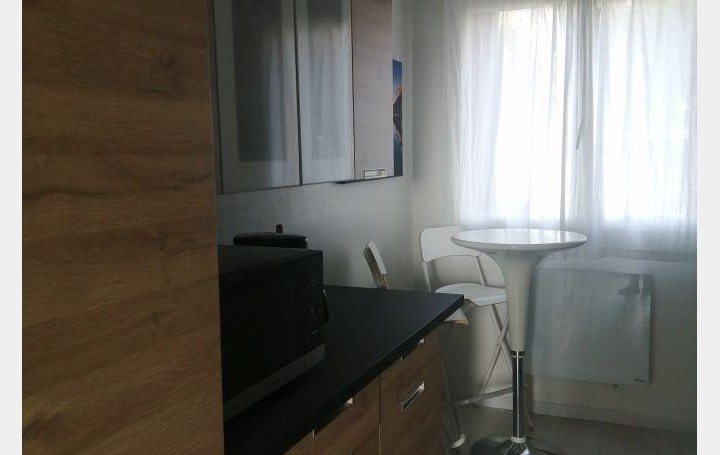 3 Pièces MARSEILLE (13015)  56 m2 820 € 