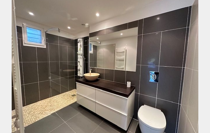 Maison MARSEILLE (13011)  135 m2 2 690 € 