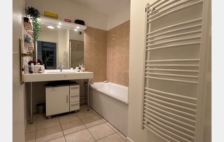 2 Pièces MARSEILLE (13010)  45 m2 860 € 