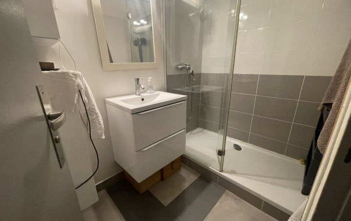 3 Pièces MARSEILLE (13013)  65 m2 1 250 € 