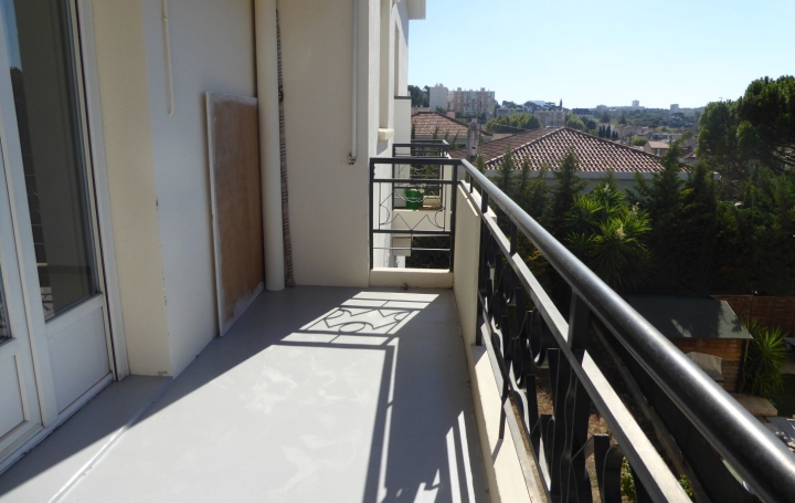 5 Pièces MARSEILLE (13013)  96 m2 1 200 € 