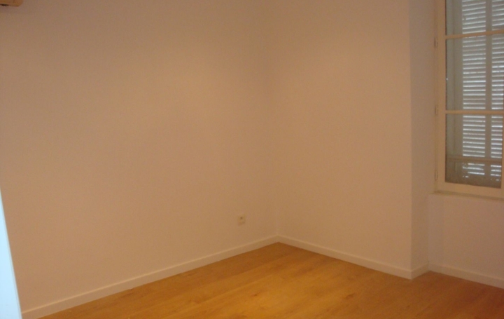 2 Pièces ALLAUCH (13190)  52 m2 810 € 
