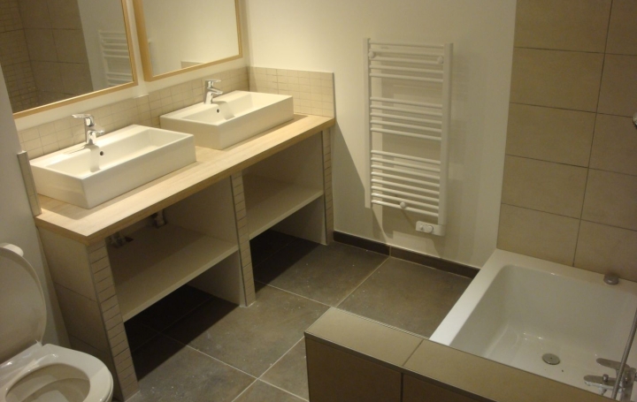 2 Pièces ALLAUCH (13190)  52 m2 810 € 