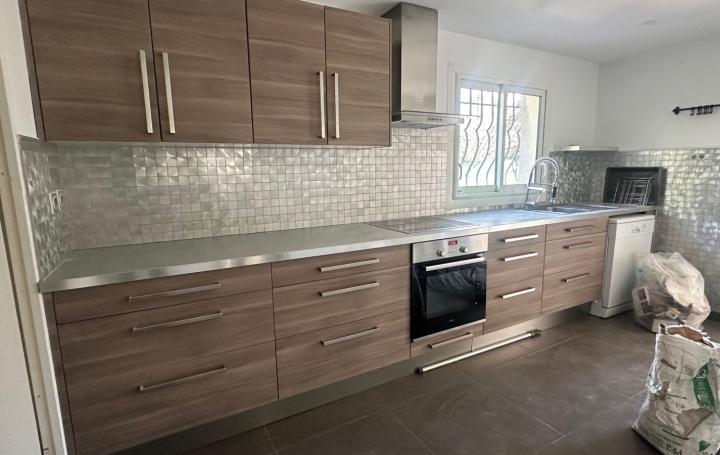 3 Pièces MARSEILLE (13013)  80 m2 1 400 € 