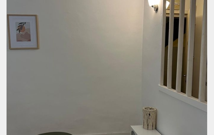 2 Pièces MARSEILLE (13005)  52 m2 800 € 