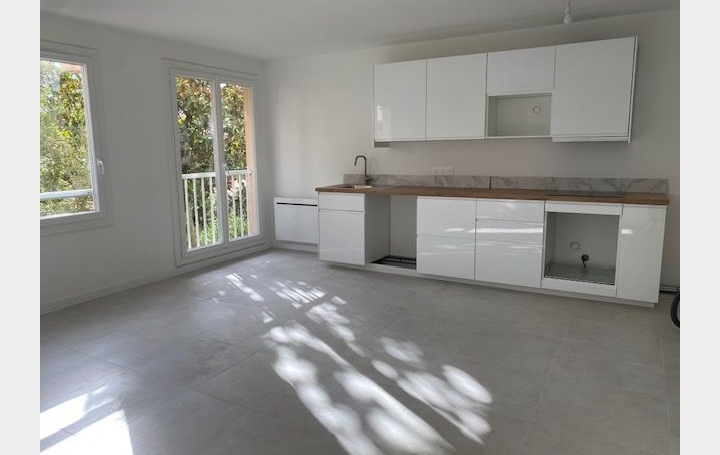 3 Pièces ALLAUCH (13190)  66 m2 1 180 € 