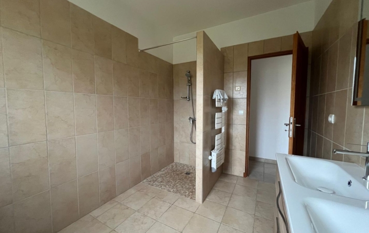 Maison MARSEILLE (13013)  109 m2 1 900 € 