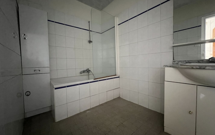 Studio MARSEILLE (13013)  33 m2 550 € 