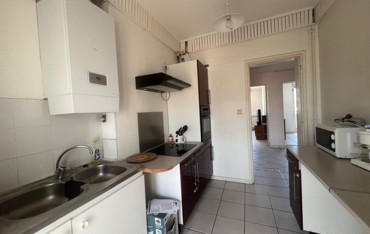 3 Pièces MARSEILLE (13004)  60 m2 800 € 