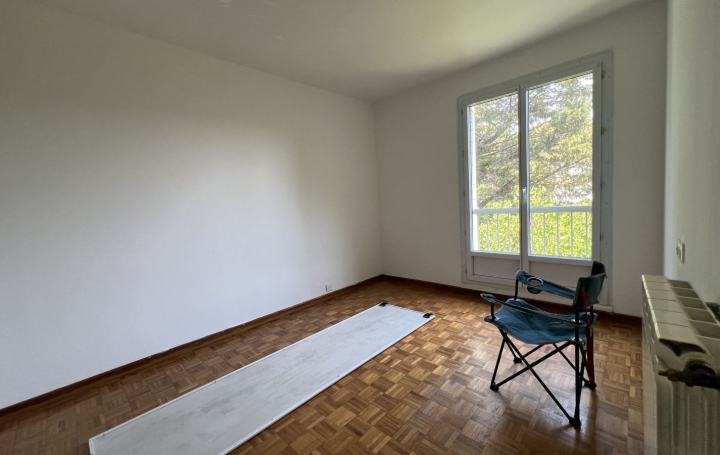 3 Pièces MARSEILLE (13013)  68 m2 890 € 