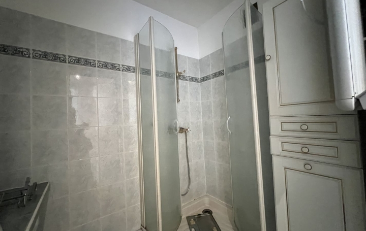 3 Pièces MARSEILLE (13013)  68 m2 890 € 