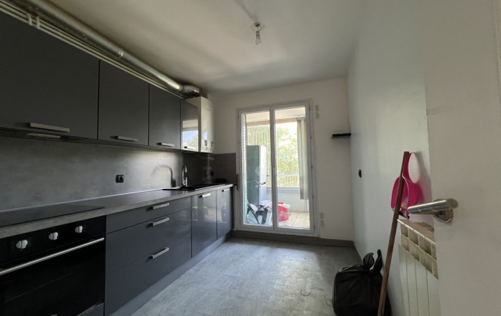 3 Pièces MARSEILLE (13013)  68 m2 890 € 