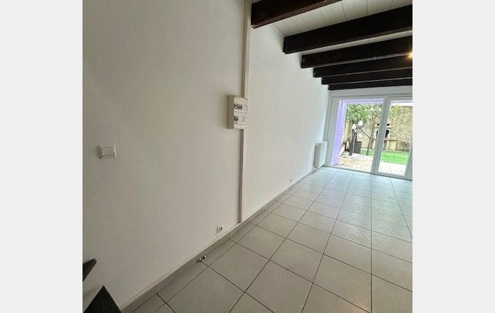 Maison MARSEILLE (13014)  65 m2 1 040 € 