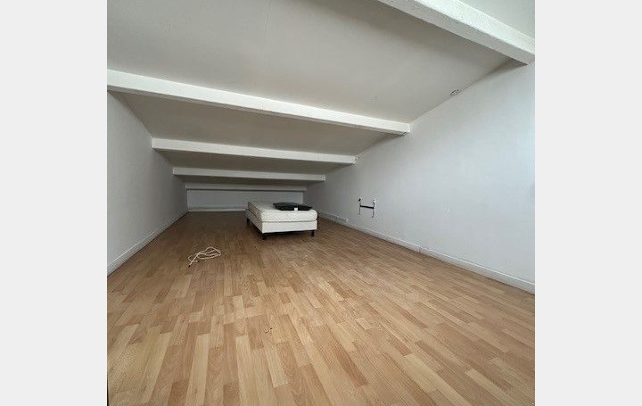 Maison MARSEILLE (13014)  65 m2 1 040 € 