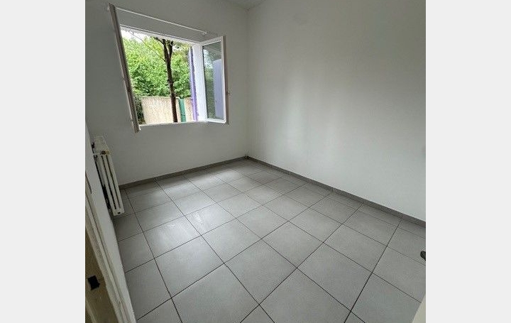Maison MARSEILLE (13014)  65 m2 1 040 € 