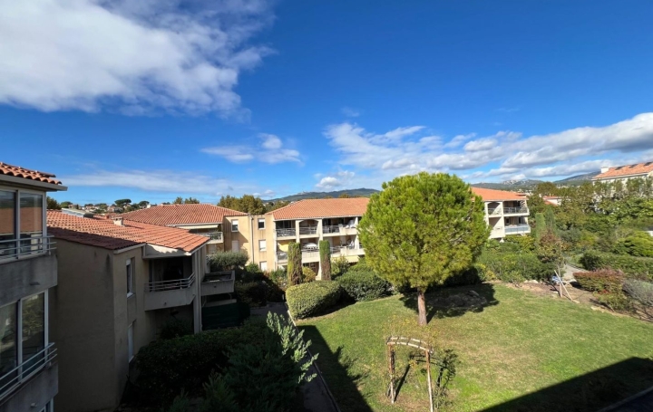 Studio PLAN-DE-CUQUES (13380)  26 m2 680 € 