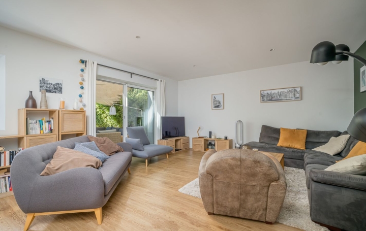 Villa ALLAUCH (13190)  145 m2 699 000 € 