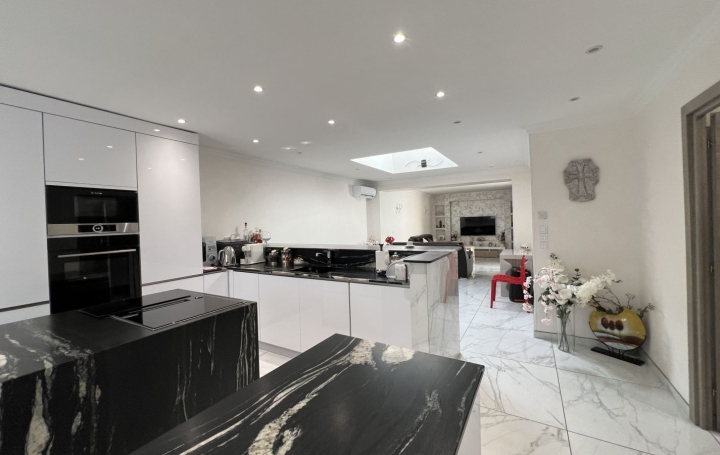 Maison MARSEILLE (13013)  115 m2 649 000 € 