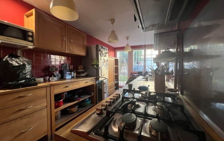 Maison MARSEILLE (13011)  185 m2 490 000 € 