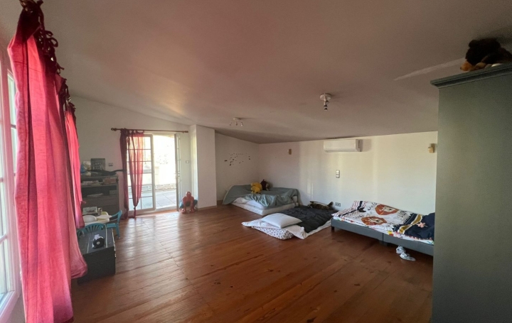 Maison MARSEILLE (13011)  185 m2 490 000 € 