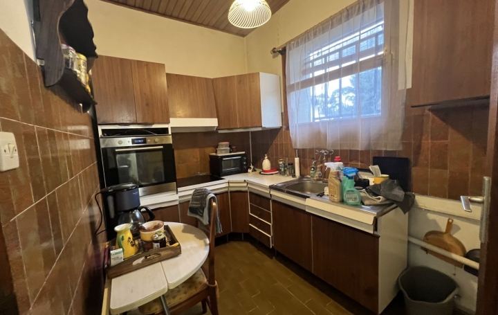 6 Pièces MARSEILLE (13013)  135 m2 249 000 € 