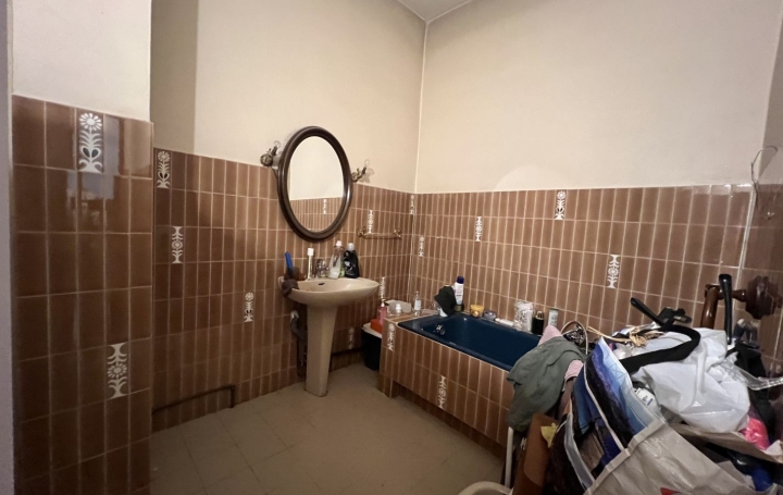 6 Pièces MARSEILLE (13013)  135 m2 249 000 € 