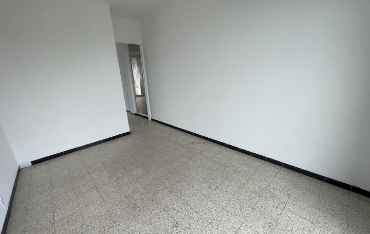 3 Pièces MARSEILLE (13014)  55 m2 73 000 € 