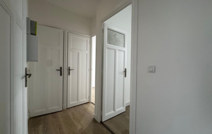 2 Pièces MARSEILLE (13005)  51 m2 196 000 € 