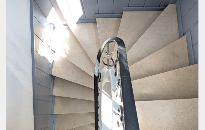 4 Pièces MARSEILLE (13012)  89 m2 335 000 € 