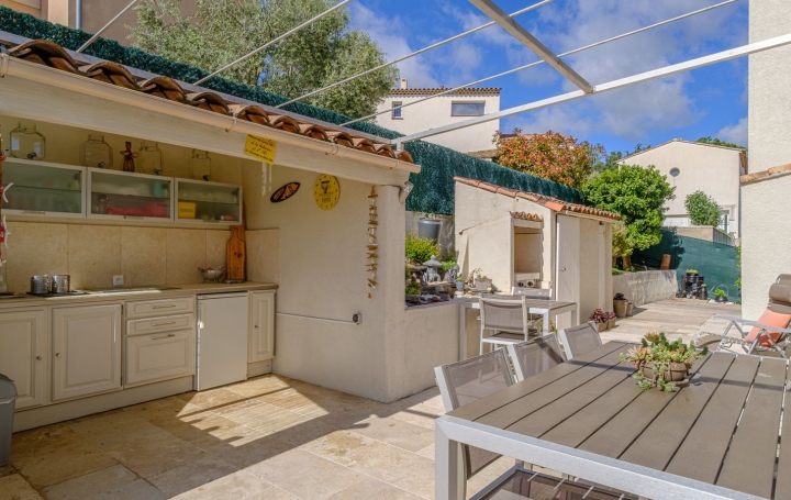 Villa MIMET (13105)  143 m2 769 000 € 