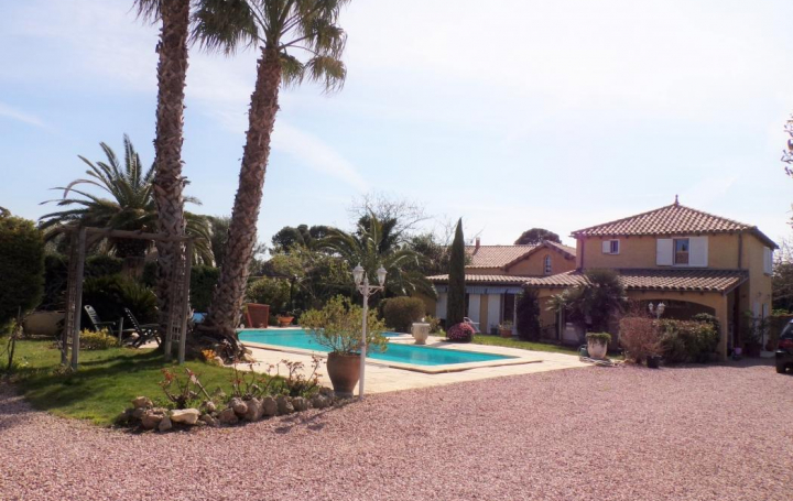 Réseau Immo-diffusion : Maison  AZILLE  163 m2 261 999 € 