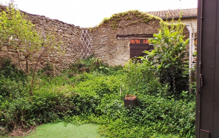 Réseau Immo-diffusion : Maison de village  LA LIVINIERE  277 m2 164 000 € 