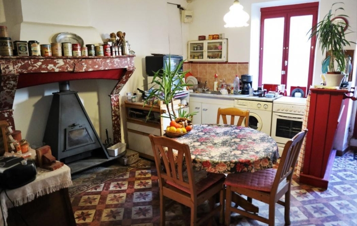 Réseau Immo-diffusion : Maison de village  TRAUSSE  128 m2 110 000 € 