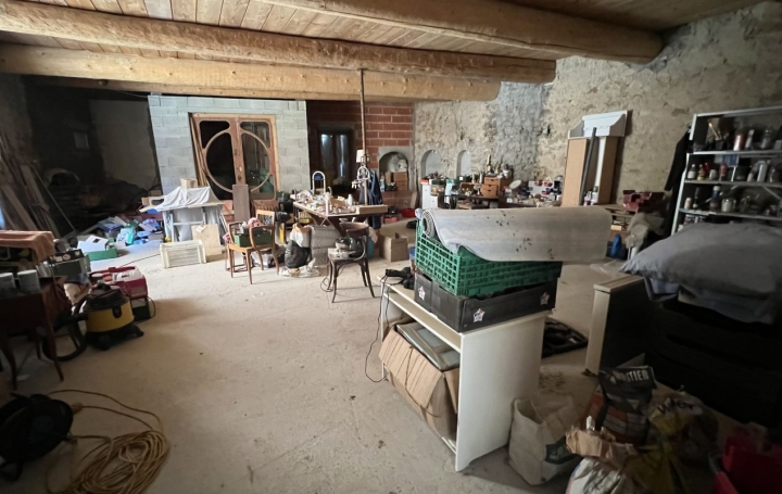 Maison OLONZAC (34210)  560 m2 289 000 € 