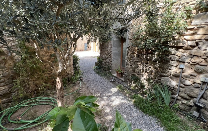 Maison OLONZAC (34210)  560 m2 289 000 € 