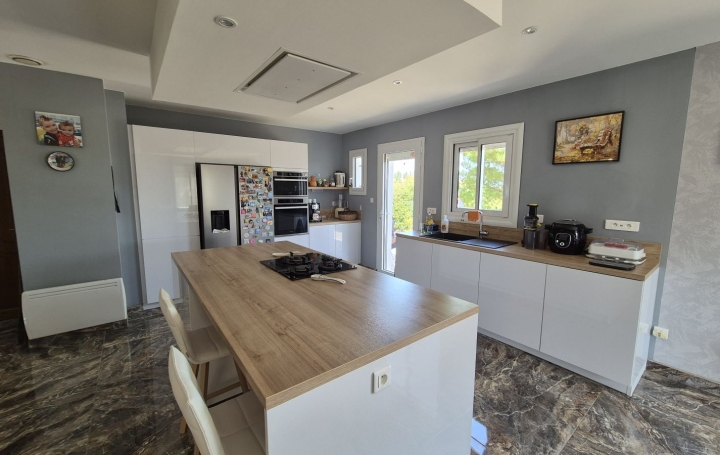 Villa LEZIGNAN-CORBIERES (11200)  139 m2 398 000 € 