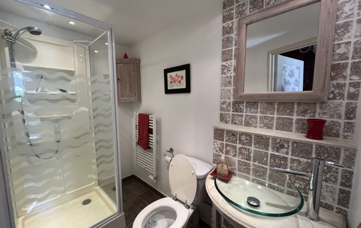 Maison de village CESSERAS (34210)  70 m2 95 000 € 