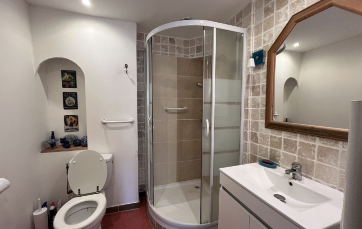 Maison de village CESSERAS (34210)  70 m2 95 000 € 