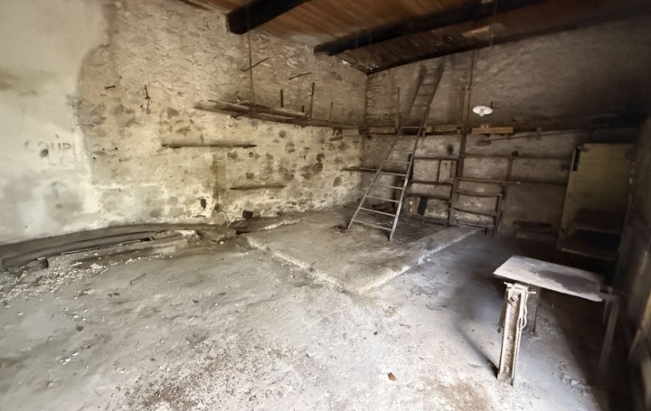 Maison OUPIA (34210)  160 m2 129 000 € 