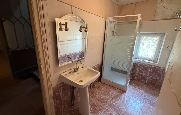 Maison OUPIA (34210)  160 m2 129 000 € 