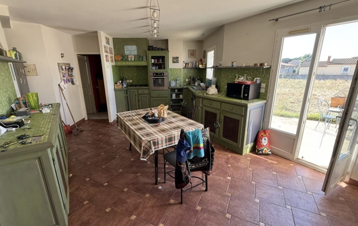 Villa PEPIEUX (11700)  145 m2 275 000 € 