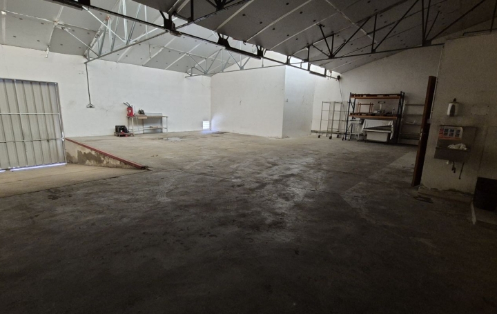 Immeuble OLONZAC (34210)  236 m2 299 000 € 