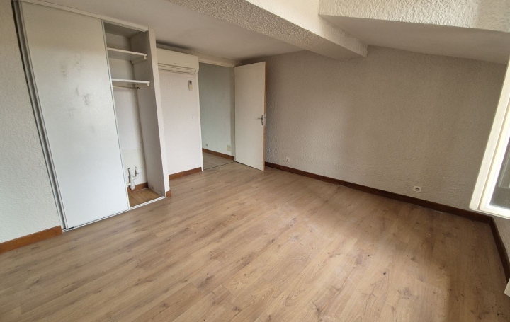 Immeuble OLONZAC (34210)  236 m2 299 000 € 