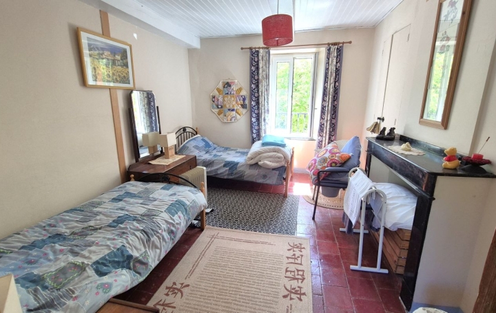 Maison CASSAGNOLES (34210)  207 m2 179 000 € 