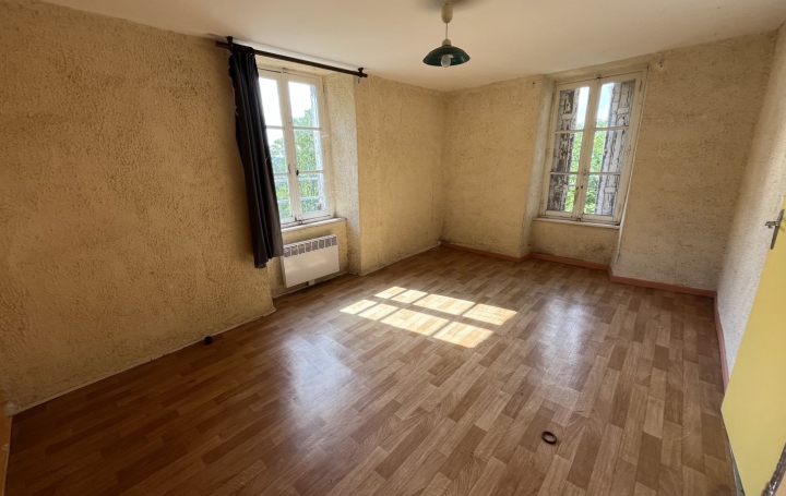 Maison CASSAGNOLES (34210)  178 m2 107 000 € 