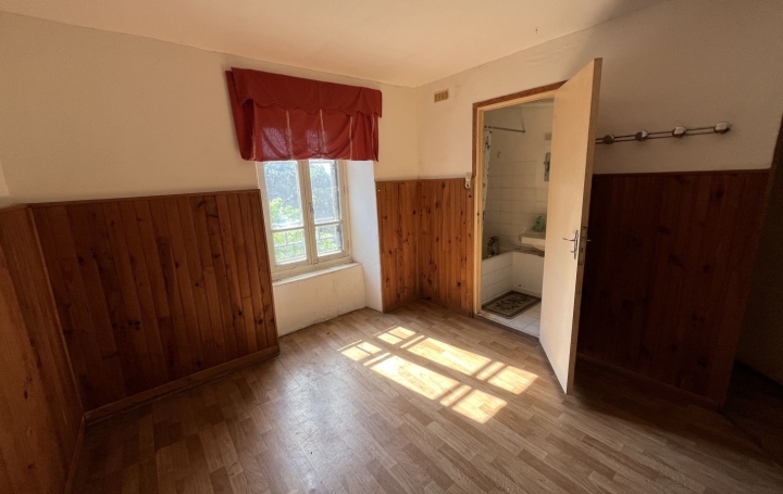 Maison CASSAGNOLES (34210)  178 m2 107 000 € 