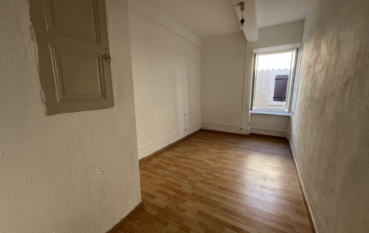 Maison de village AZILLE (11700)  71 m2 66 000 € 