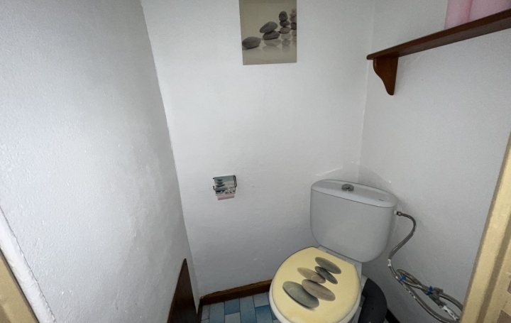 Maison de village AZILLE (11700)  71 m2 66 000 € 